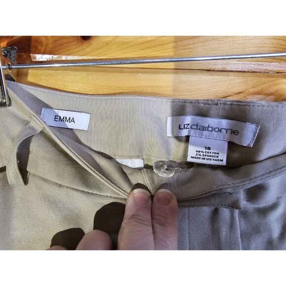 Liz Claiborne Emma Woman Plus Size 18 Khaki Ankle Pants Inseam 26 Inches - Picture 4 of 9
